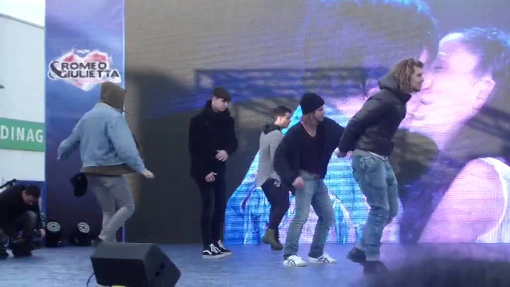 Showcase Romeo&Giulietta. Ama e cambia il mondo. Prove del duello tra Montecchi e Capuleti.