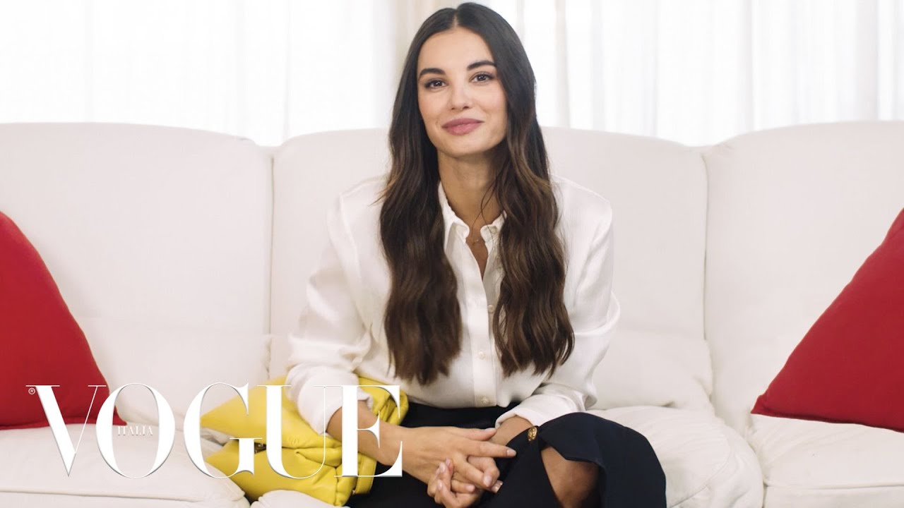 Francesca Chillemi rivela cosa custodisce nella sua borsa | Vogue Italia