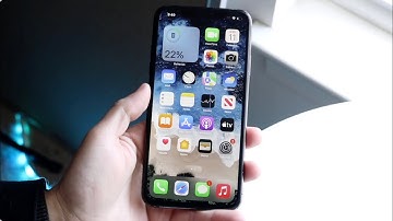 iPhone 11 Pro Max In LATE 2025! (iOS 26.1 Vs iOS 18.7.2, Battery Life, Lag, Upgrade To iPhone 17?)