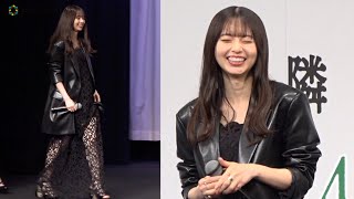 齋藤飛鳥、透けレースから美脚チラリな大人衣装　乃木坂46卒業後初公の場　映画『サイド バイ サイド 隣にいる人』完成披露舞台挨拶