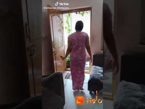 Aunty in nighty dance