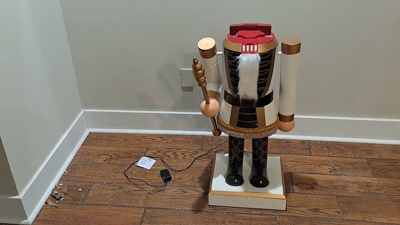 NEW Lowe's Animatronic Nutcracker - Sneak Peak COLLAPSES FOR STORAGE
