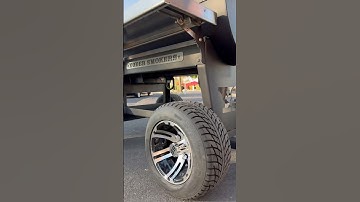 This new Yoder Smokers YS1500s Outlander Pellet Grill is an absolute BEAST! 🔥