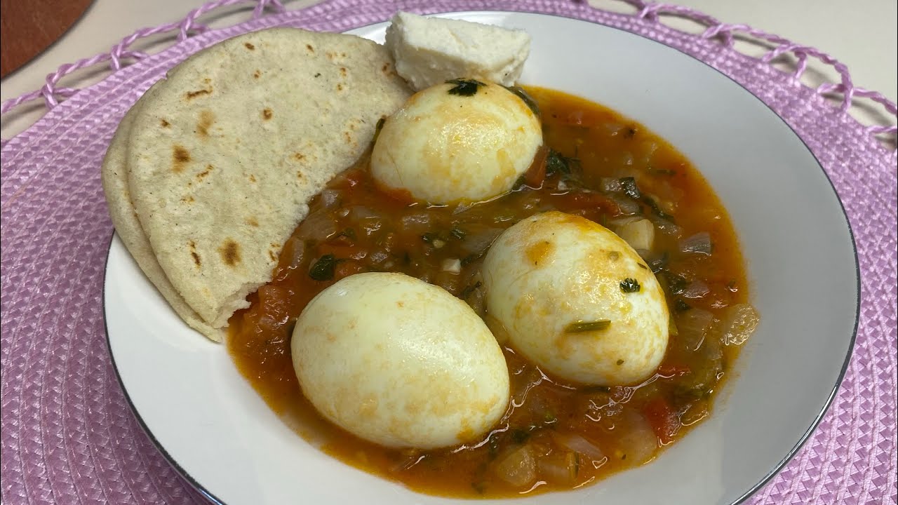 HUEVITOS EN CHIRMOL DE TOMATE - YouTube