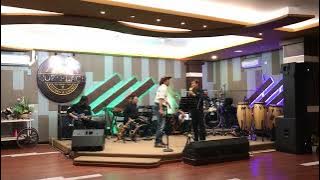 PELACUR TUA - DUO KRIBO ( live by gromes de chico )