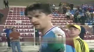 1999 -Trabzonsporlu Davor Vugrinec Muhabir: Hakem ne dedi sana? D.V:S*ktir lan S*ktir lan git Resimi