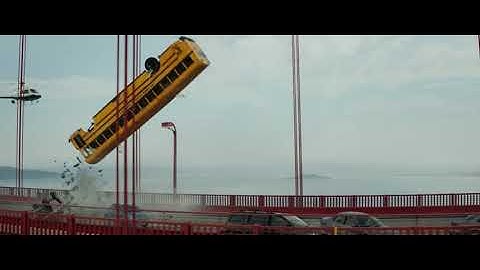 Hollywood Movie - Terminator Genisys - Bridge Crash Scene