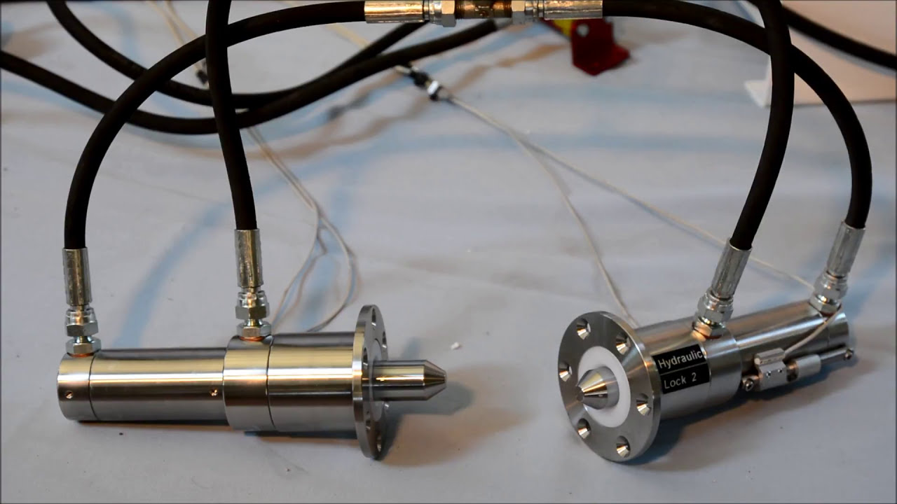 Sistema Idraulico Per Portellone Yacht Hydraulic System For Yacht Garage Door Youtube