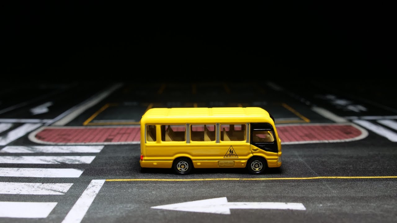 Tomica Takara Tomy – Bus Toyota Coaster – École Maternelle – Miniature Neuve