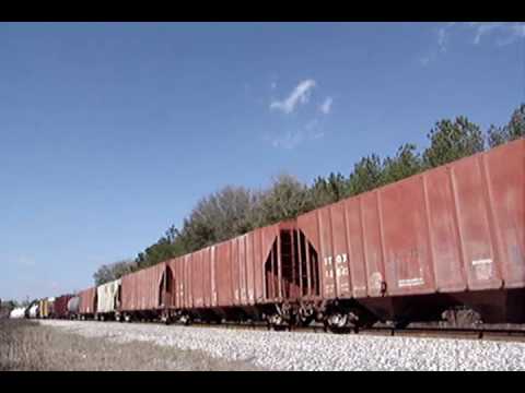 bnsf 5729 CSX Q685 freight train