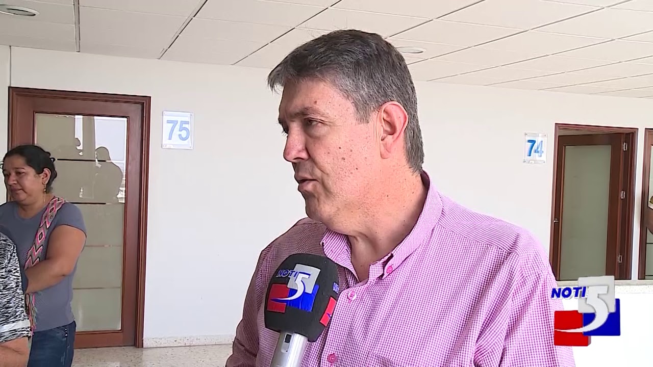 Audiencia contra la mujer que agredió a una agente de tránsito showroom job