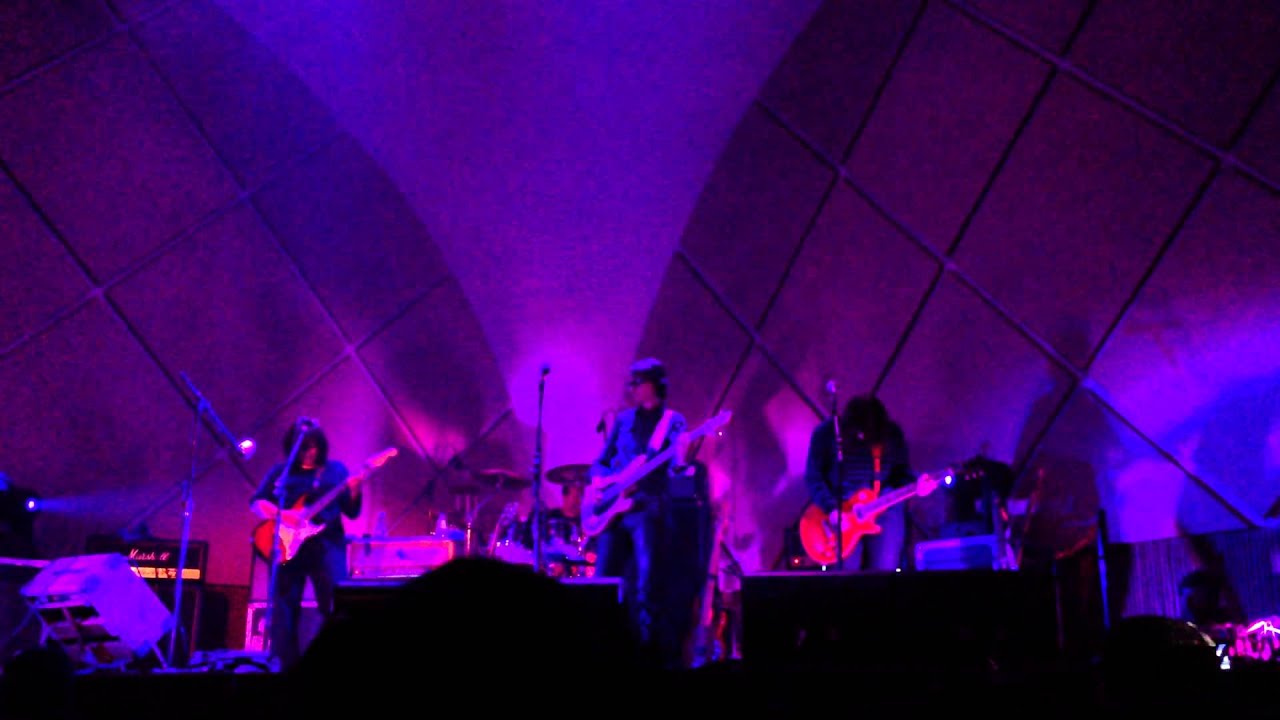 pixies sinugba cubao The Breeders - Iris @Cine Jóia, São Paulo - Brazil - 24.07.2013