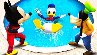 GTA 5 Mickey Mouse, Goofy vs Donald Duck Falling Into Pool (Euphoria Physics\/Ragdolls)