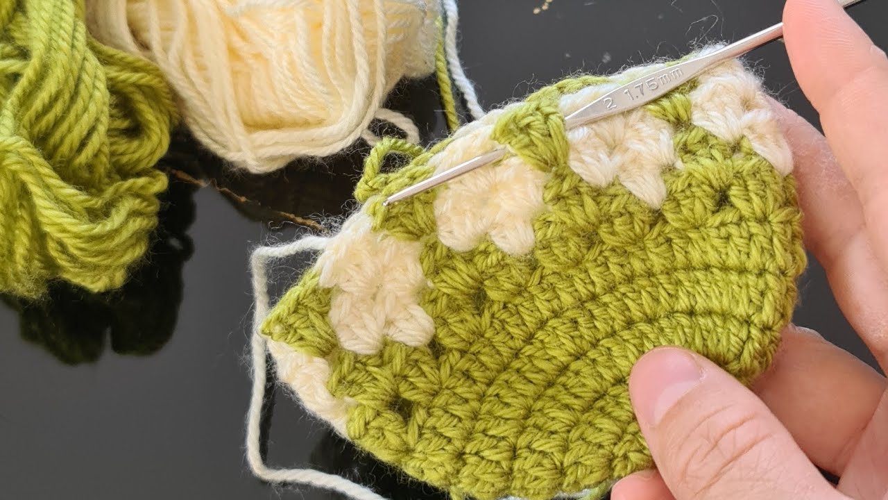 Çeyizlik kolay patik modeli yapımı  How to crochet easy ladies knit slippers  Tığ işi bayan patik