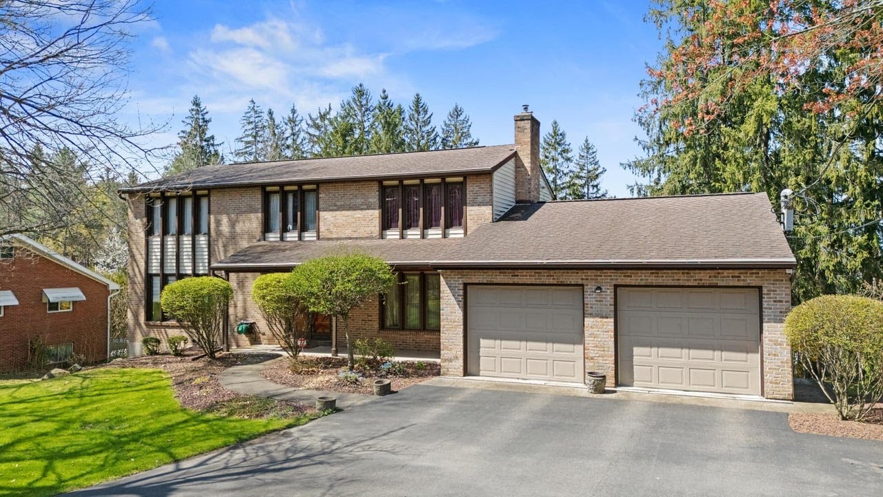 132 Chalburn Rd, Vestal, NY