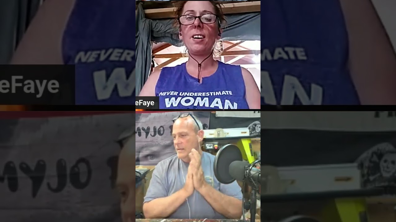 Expectations vs. Reality: Your first live carving #woodworking #shorts #livestream #diy #carvingart