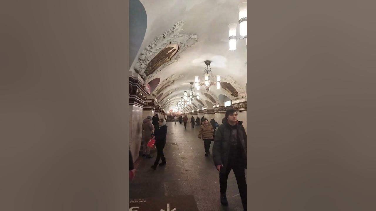 Киевская станция метро синяя ветка, Москва, Россия - YouTube