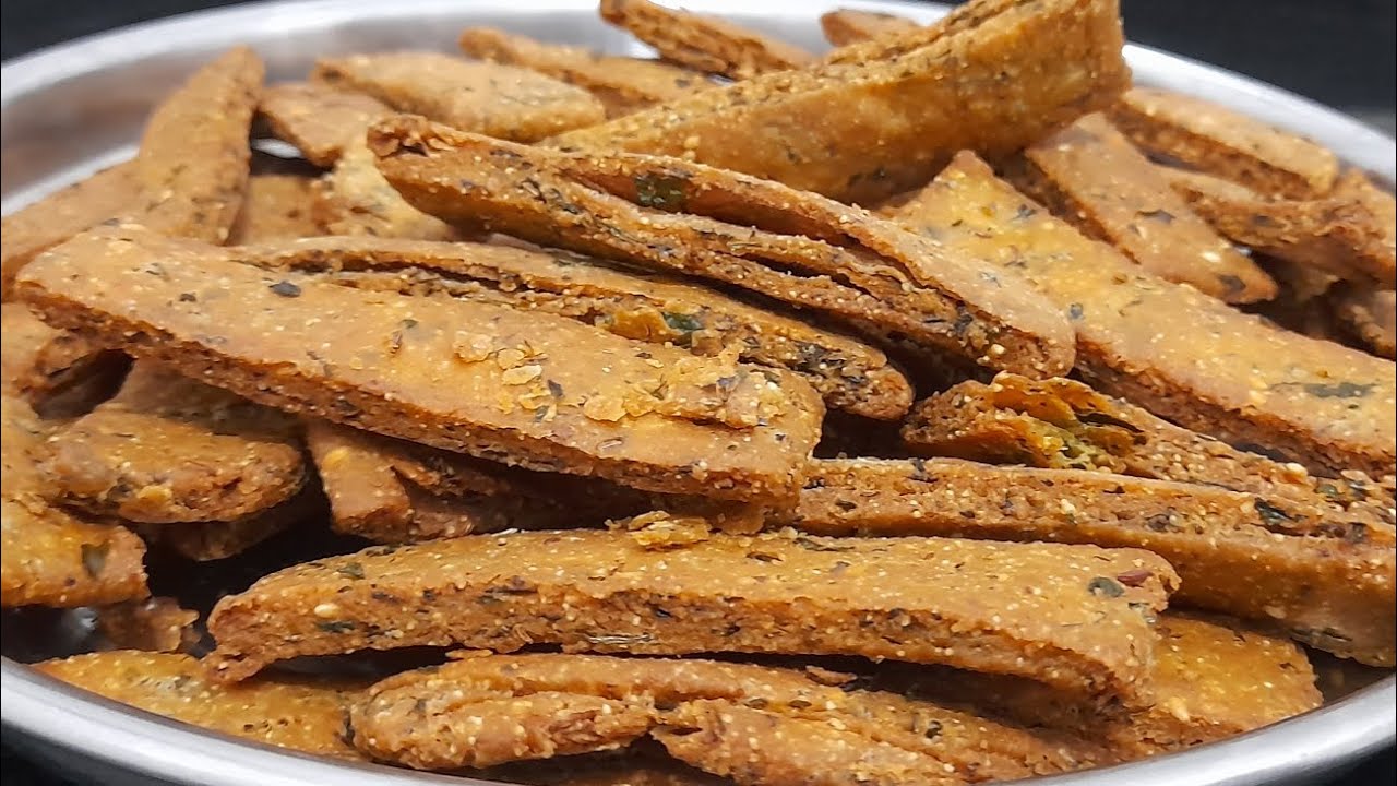 सुबह की चाय के साथ गेंहु के आटा की हरी मेथी का खस्तेदार नाश्ता |Methi Mathri Recipe |