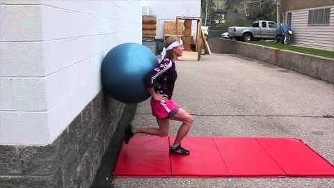 Swiss Ball Lunge