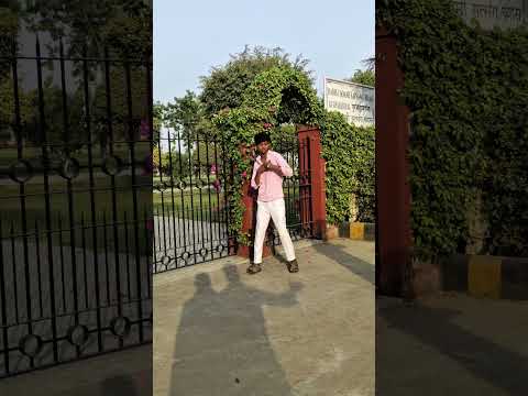 SRK POSE 👑❤️..#srk #pose #shahrukh #youtubeshorts #shorts #kingkhan #viralvideo