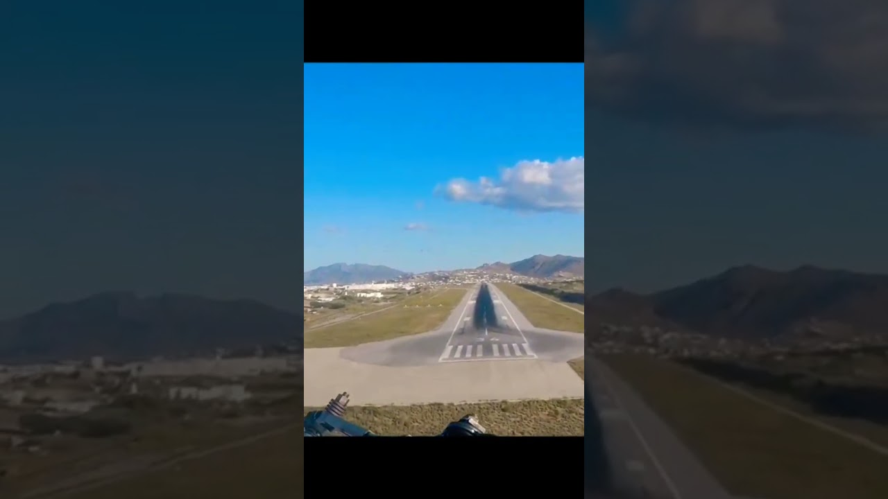 Cockpit Landing Boeing 737 at Mykonos airport Greece / Summertime