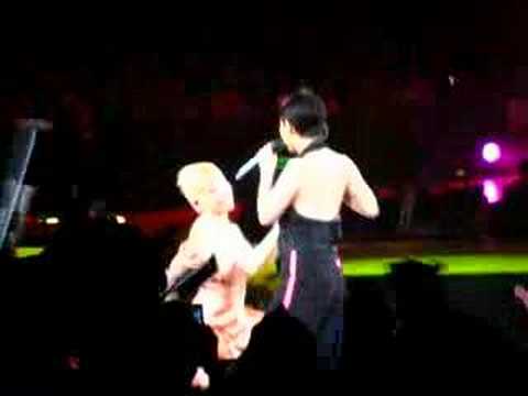 劉美君大開色界演唱會08 -  灰色 (林憶蓮 Sandy Lam 合唱)