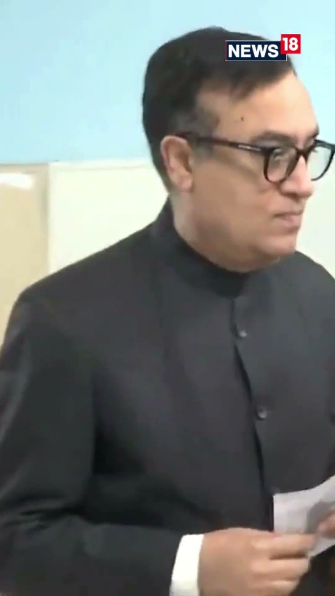 Delhi LG Vinai Kumar Saxena, Rajya Sabha MP Swati Maliwal, Congress leader Ajay Maken Cast Vote-N18S