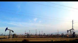 Pump jacks or 'Nodding donkeys' seen in Kern County, Bakerfield, California