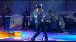 Ne-Yo sings Because of You in the TODAY show