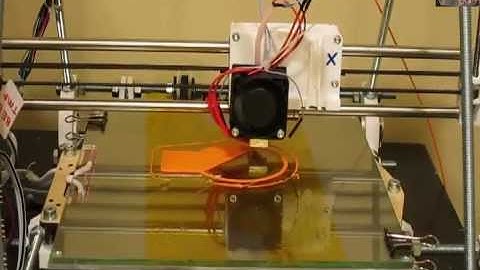 Reprap video 005 First print