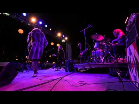 Desert Noises - Mice In The Kitchen (Live In Provo)