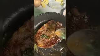 How to make a Giantsteak steak طريقة عمل ستيك اللحم مع صوص المشروم shorts وصفات_ليتني_همك