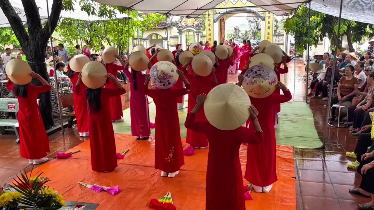 Múa tình lúa duyên trăng - Đội múa thôn Tri Chỉ Phú