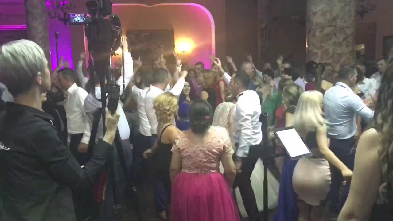 Adi Mot Band - Coco Jambo (cover Mr. President)