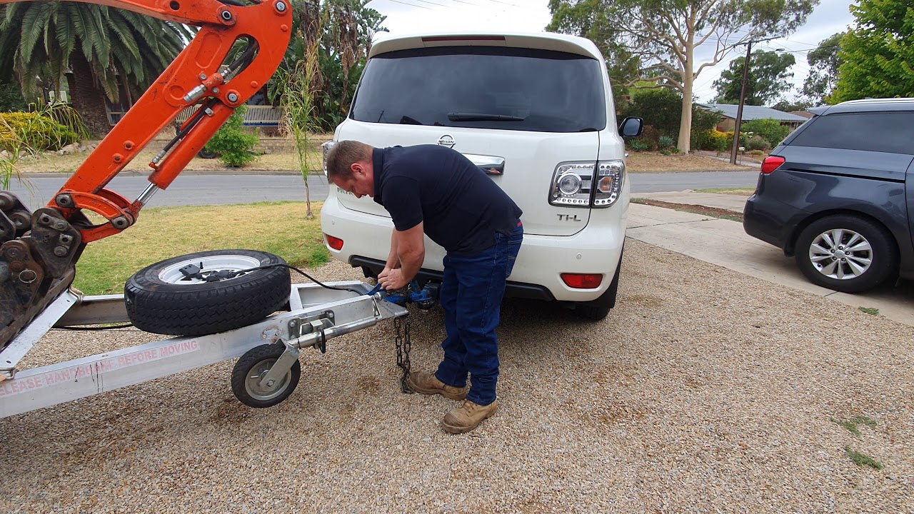 Adelaide Mini Excavators Tutorial 1 Trailer connection YouTube