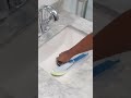 Limpia tu baño con vinagre y jabón mezcla milagrosa #limpieza #viral #limpiezadecasas