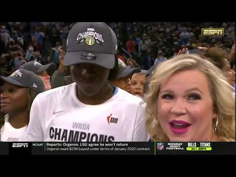 2021 WNBA Finals Trophy Presentation