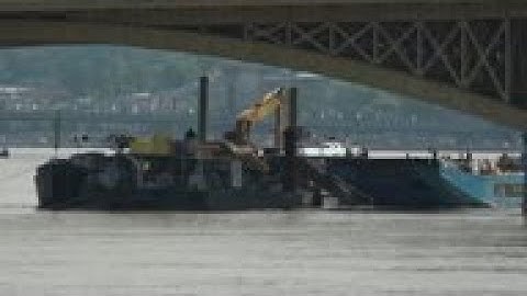 Raising of Danube boat may not happen til Tuesday
