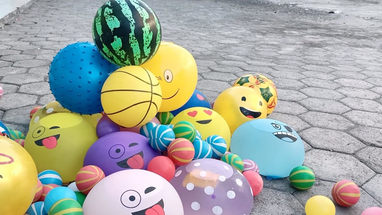 wow.. dapat truk damkar! Meletus balon isi kepala truk, roda truk, dll