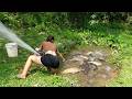 Amazing Fishing Skills, Young Girl Sucked Water From Abandoned Puddle And Caught Many Big Fish