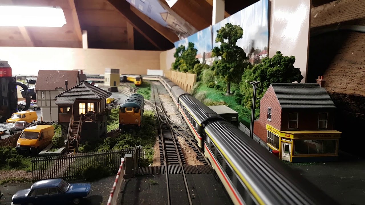 Hornby hst full rake of 2+8 - YouTube