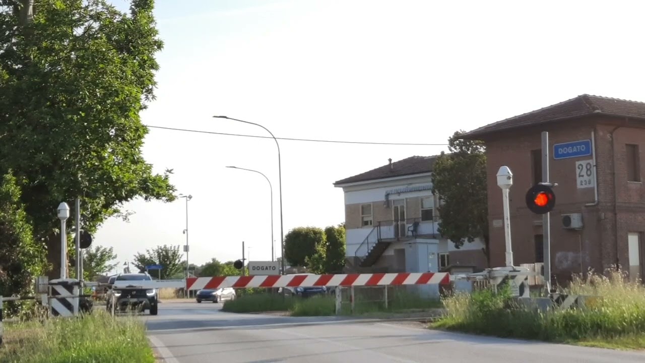 Passaggio a livello n.18 vers.2 - Dogato - Via Ferrara (SP68)