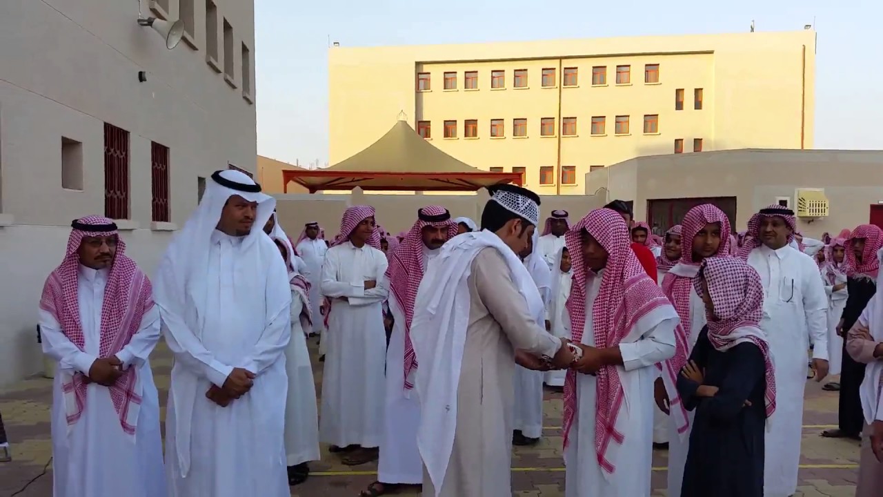 مشهد تمثيلي بمناسبة الاسبوع الخليجي الموحد للنزيل 1438 هـ مدرسة متوسطة صبيا الأولى