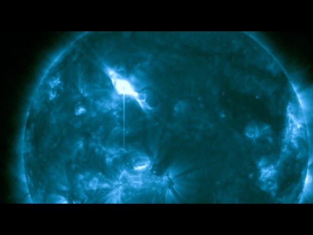Solar Flare Aimed At Earth, First Solar Storm of the Year | S0 News Jan.1.2026