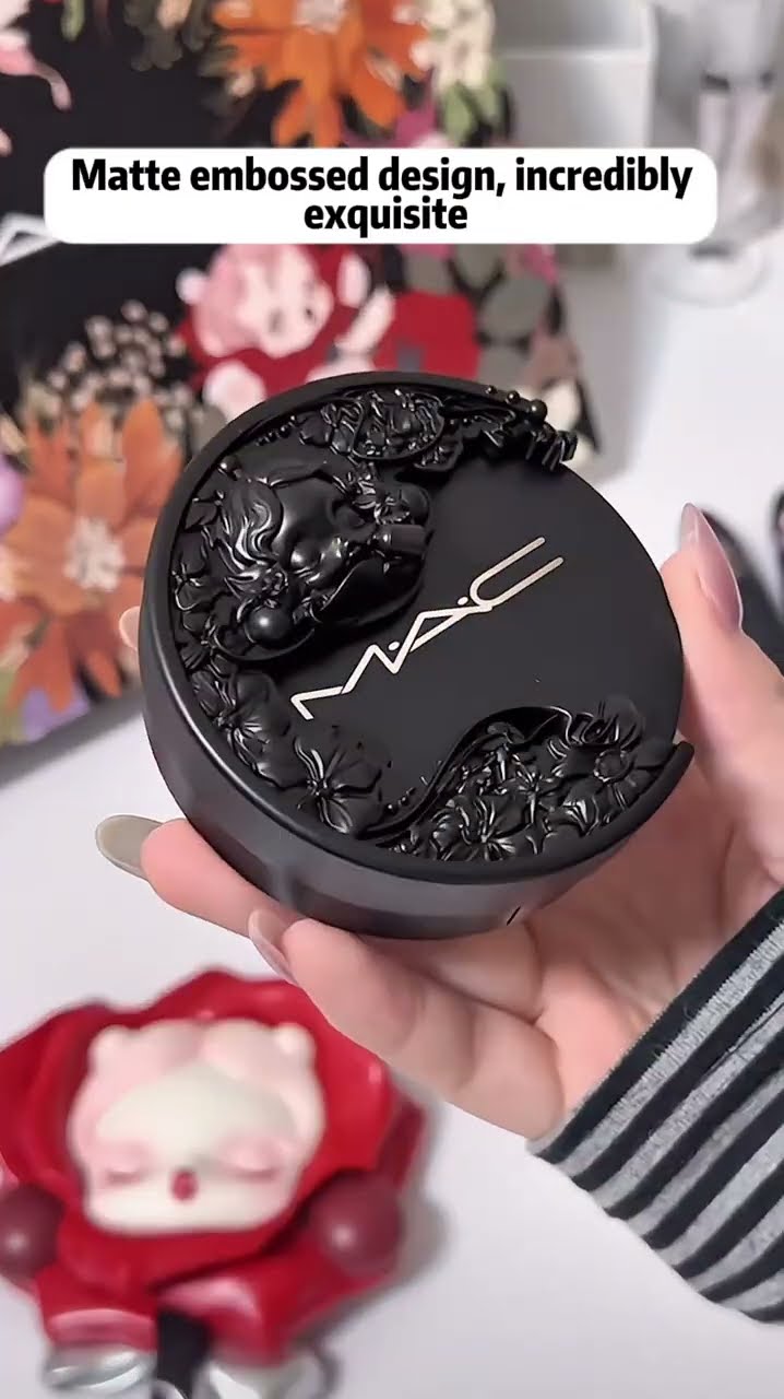 中国限定SKULLPANDA X M.A.C スカルパンダx マック手鏡 POPMART 中国限定SKULLPANDA X M.A.C スカルパンダx マック手鏡 POPMART