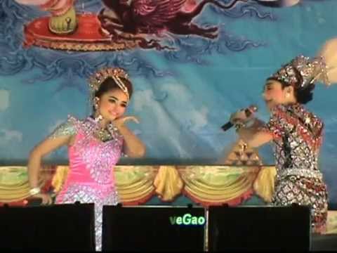 เฉลิมชัย เกี้ยว นางเอกยู่ยี่ ธีรดา ใน รักต้องห้าม ณ วัดใดยาว จ.ลพบุรี