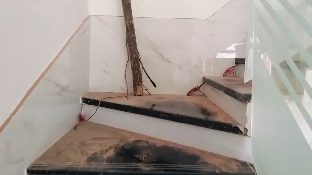 आज मुझे एक बिल्डर मिले हैं 🏡🏚️🏡🏡🏚️🏚️🏡