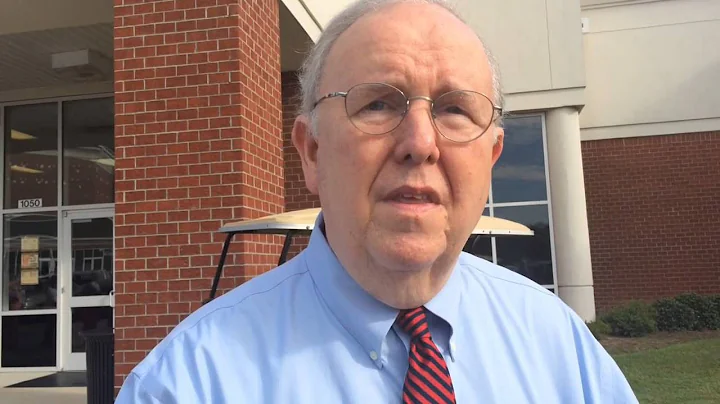 Former Columbia Mayor Bob Coble attends Hillary Cl...