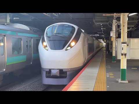 E657系ｶﾂK19編成が松戸駅3番線を特急電車として通過する動画（2023.8.10）