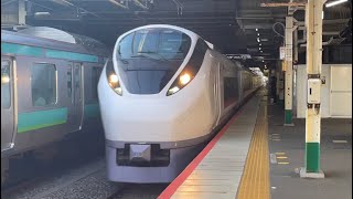 E657系ｶﾂK19編成が松戸駅3番線を特急電車として通過する動画（2023.8.10）
